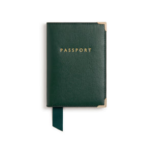 Nutcombe Green Passport Holder & bi-fold CC holder Gift Box